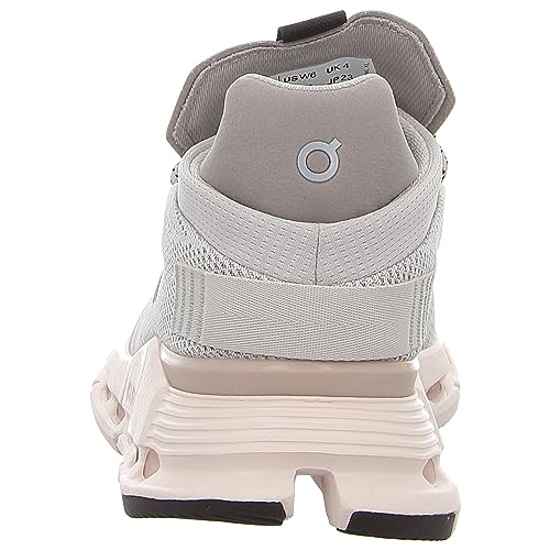 Image of On Women's Cloudnova Sneakers