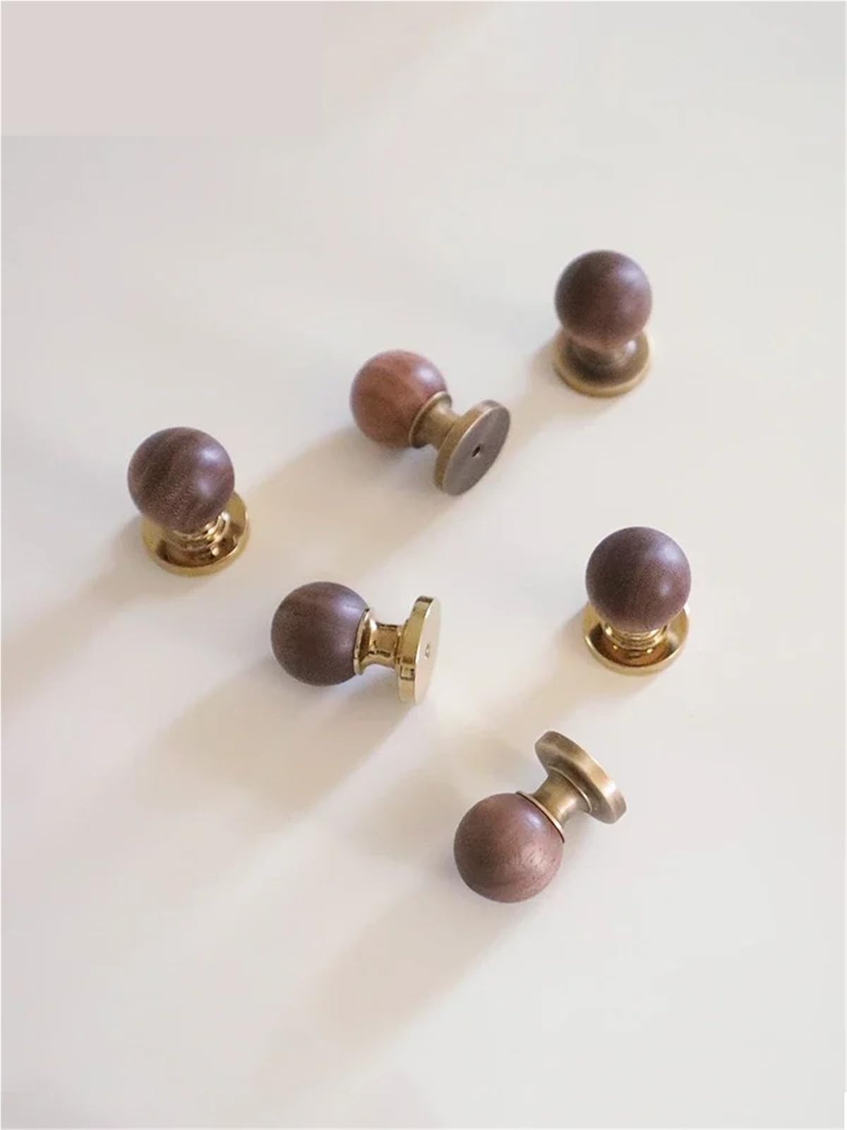 Boutons de tiroir stables pour meuble éliminant le jeu de base