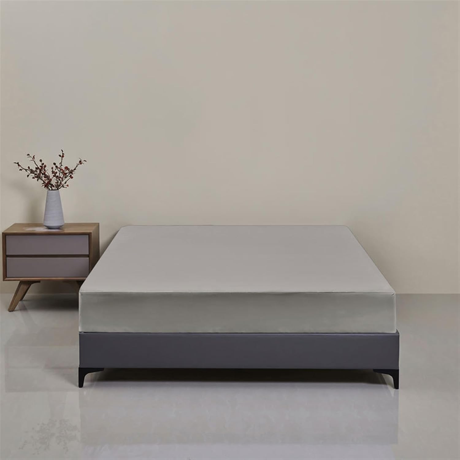 18" Deep Pocket Microfiber Cooling Fitted Sheet All Around Elastic, Wrinkle Free Waterproof Breathable Hotel Queen Mattress Cover, Ivory
