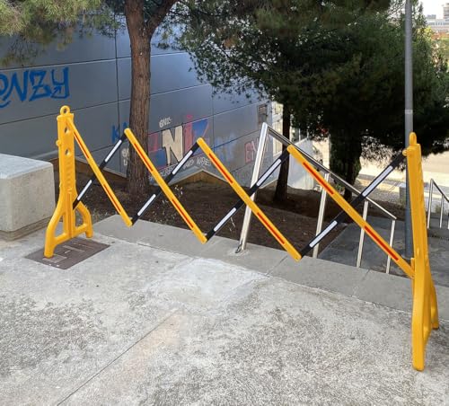 Miniatura 4 de Ado - Valla Extensible De Plástico De Polipropileno Amarilla Y Negra. Rellenable Con Agua. Fácil Almacenamiento Y Transporte Debido A Sus Reducidas Dimensiones Una Vez Cerrada 3- Vallas