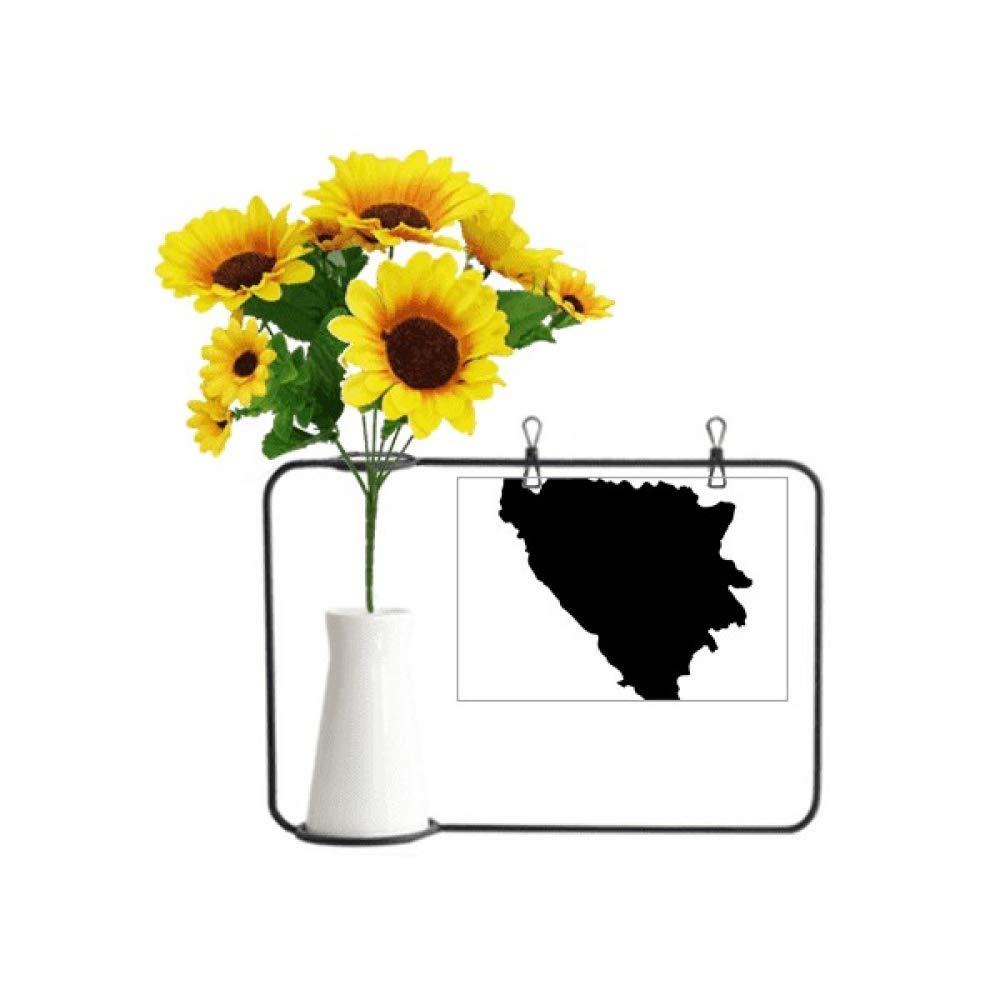 Carte de bénédiction artificielle de la Bosnie-Herzégovine avec bouteille de tournesol jaune