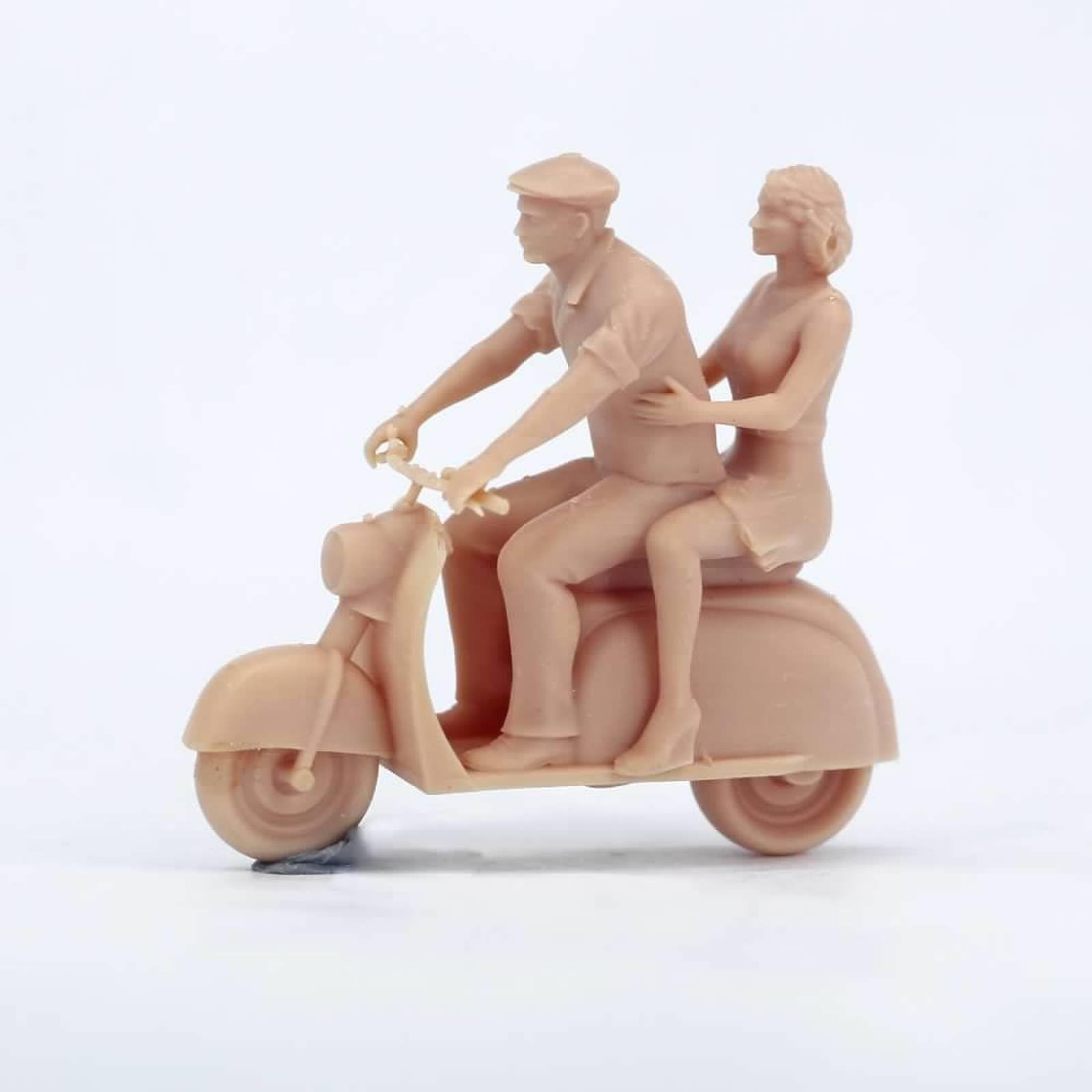 HMP049 オリジナルガレージキット バイク乗りの女 1/6 Amazon.co.jp: ZEDACAKAI 1/43 フィギュア 若者 ミニチュアモデル