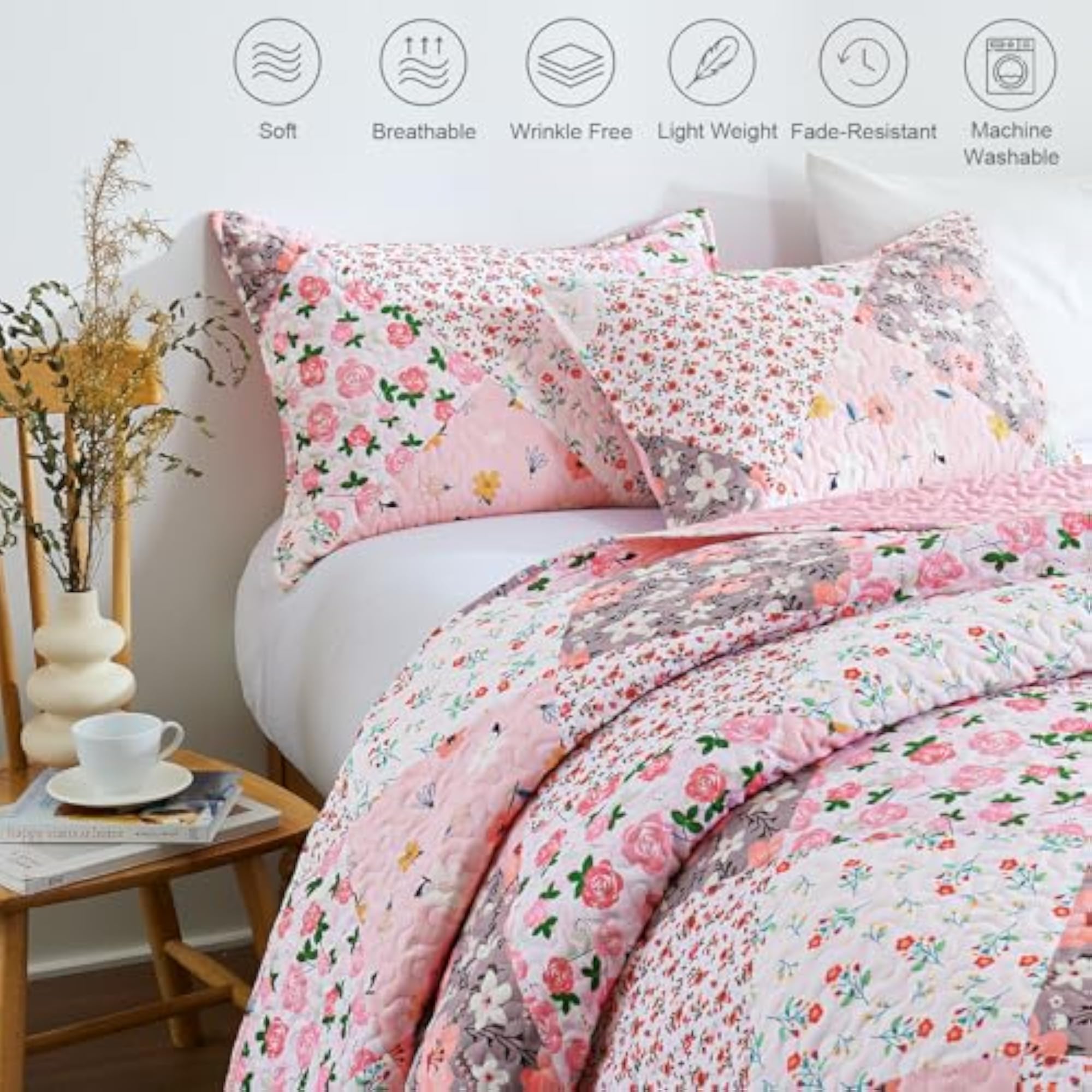 3-Piece Printed Queen Size Quilt Bedding Set with 2 Pillow Shams
