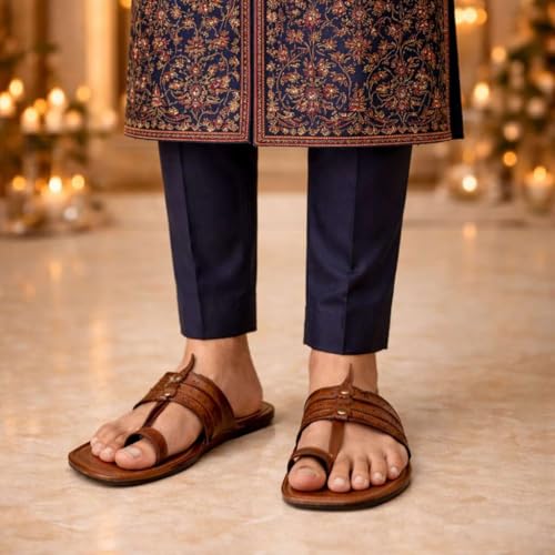 Image of Men's Kolhapuri Chappals Ethnic Slippers For Men Traditional Kolhapuri Sandals Casual Flip Flops For Men