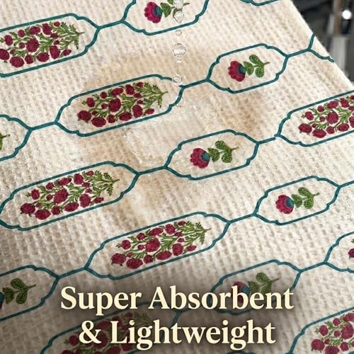 Image of Mafatlal Madhuban Luxury Bath Cotton Towel (147x76 cm) | 250 GSM | Soft, Durable, Quick Dry & Lightweight | Savvy Red