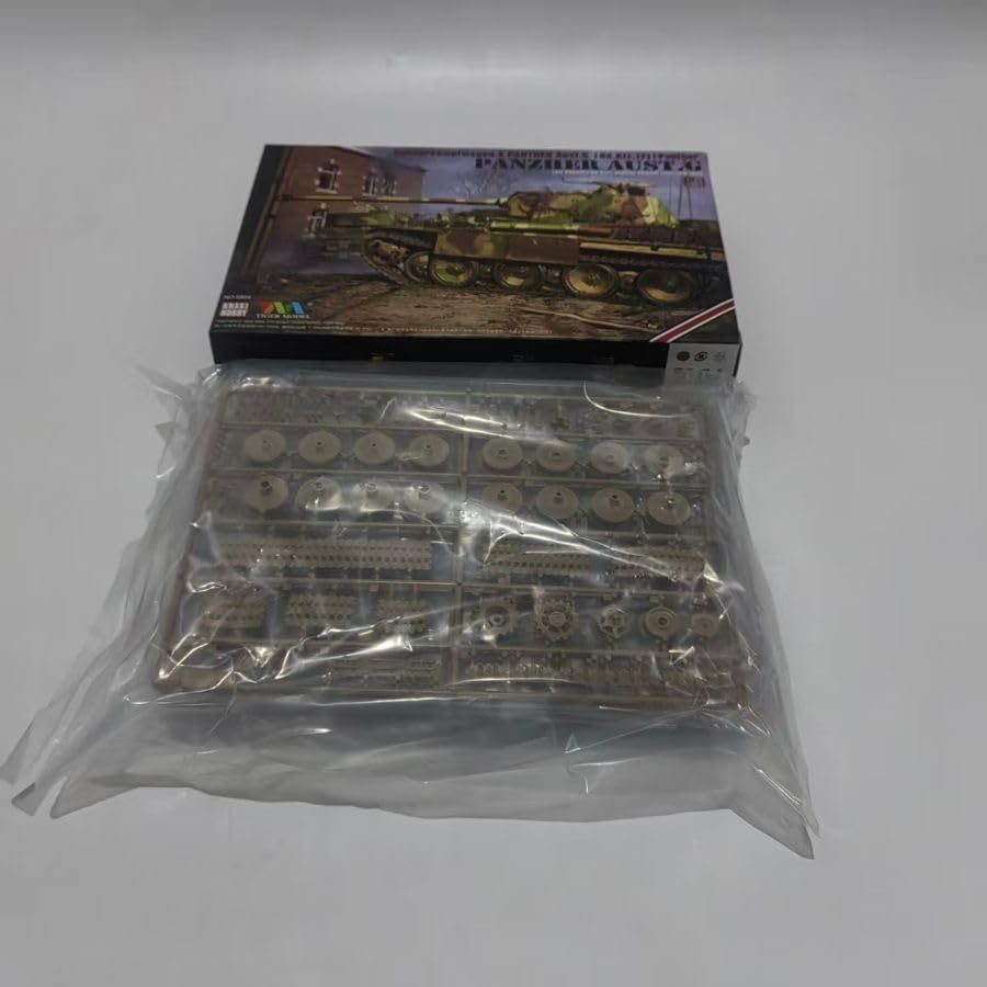 1/35 4904 Germany Panther G 1/35 Medium Tank Model Assembly Kit