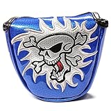 Con bordado de cabeza de calavera.