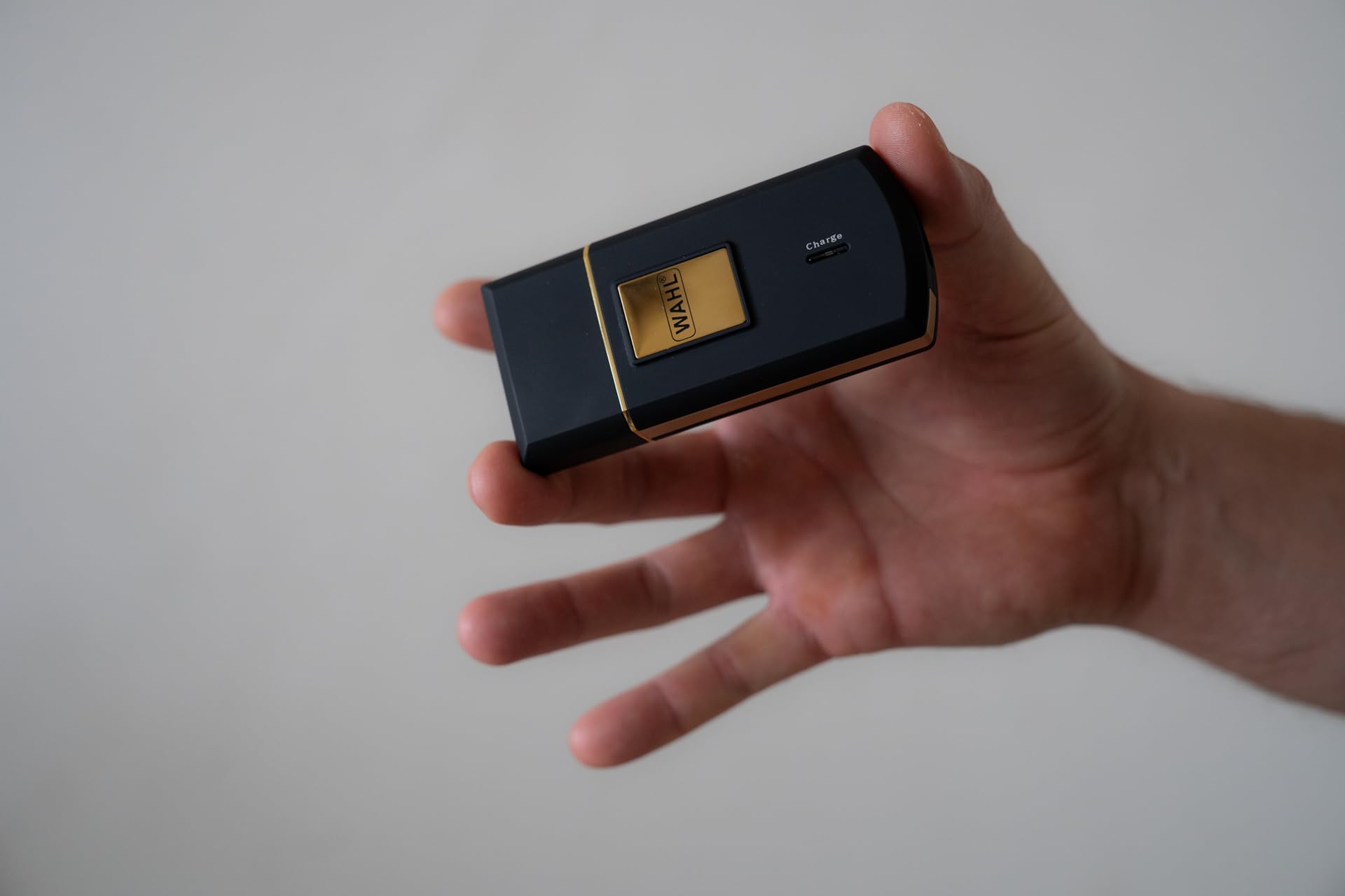Wahl Rapid Clip Cortapelos para Hombre con Cortapelos para Orejas y Nariz + Travel Shaver Gold Edition - Cortapelos Inalámbrico Recargable por USB con Batería de Litio y Afeitadora de Viaje para Pelo
