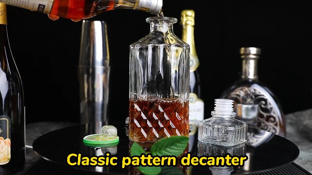 Set Decanter Whisky Con Bicchieri - Vetro Di Qualità, 230ml Decanter + 2 Bicchieri Da Shot - Regalo Elegante - Foto 5