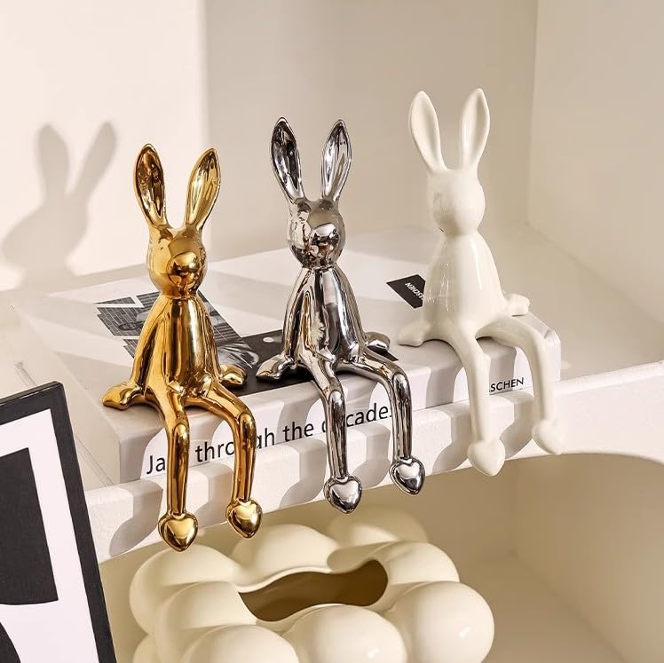 Statuette de lapin assis pour sublimer votre bibliothèque de salon
