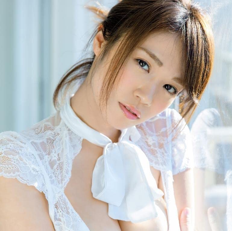 菜乃花 写真 A4 判 5枚 B 水着 下着 グラビア ラブリー