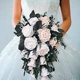 White and ivory preserved bridal bouquet. Ramo de novia natural preservado con flores en ivory y blancas