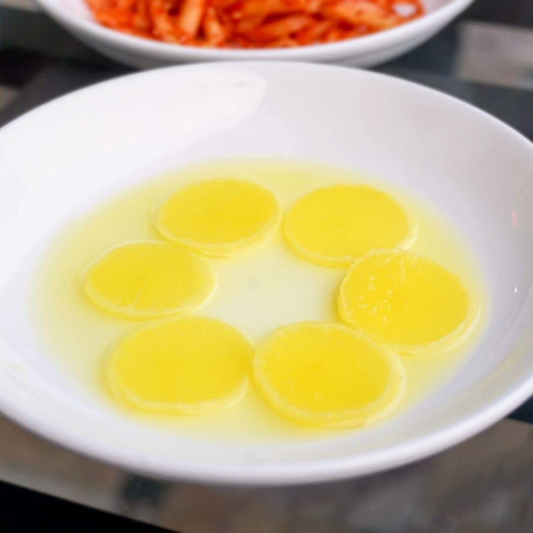 Pickled Radish Rábano Cortado Por La Mitad con Vinagre 350g