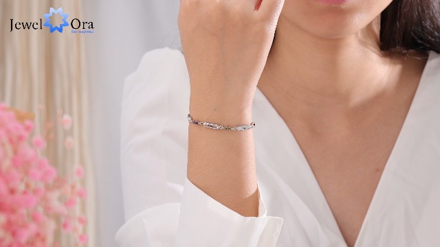 Bracciale personalizzato per la nonna con nomi incisi - Ciondoli personalizzati con pietre portafortuna per donne - Regalo di gioielli per la famiglia - Bracciale mamma inciso - Italia