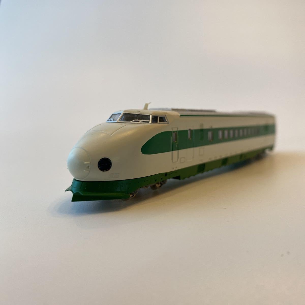 TOMIX 92641 200系新幹線 製品レビュー：TOMIX「92641」JR 200系東北新幹線 - 鉄道298号線入口