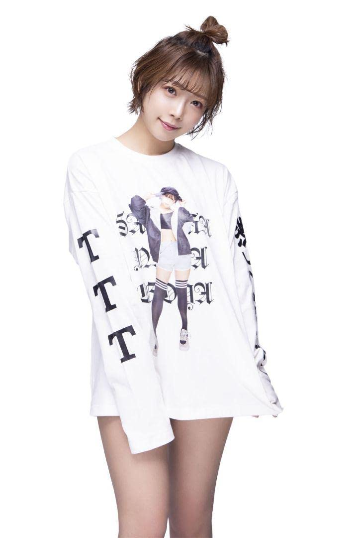 紗倉まな まなTシャツ&ロンTセット Lサイズ Amazon.co.jp: 紗倉まな Tシャツ&ロンTセット L : おもちゃ