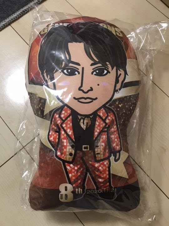 GENE8周年　限定品　白濱亜嵐　ビッククッション Amazon.co.jp: GENE8周年 限定品 白濱亜嵐 ビッククッション : おもちゃ