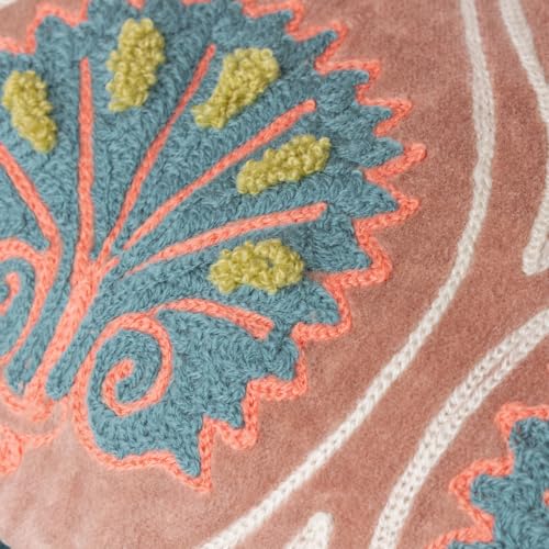 Housse de coussin brodée Paoletti CASA déco chambre lit