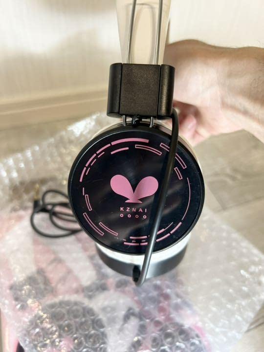 【キズナアイ】「ヘッドホン」青 キズナアイ】「ヘッドホン」青 Amazon.co.jp: キズナアイ