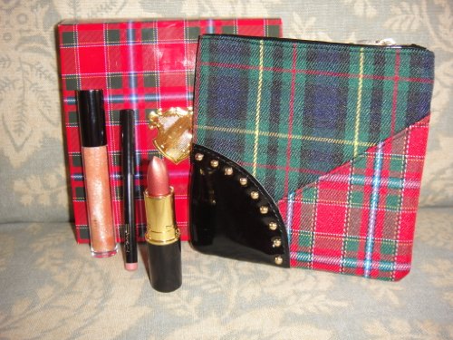 MAC A Tartan Tale-Dazzle The Lads Lip Bag (1x Cremesheen Lipstick, 1x Dazzleglass Lip Gloss, 1x Lip Pencil, 1x Bag) 3 pcs+ 1 bag (Boxed)