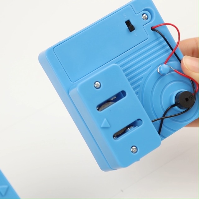 Amazon.com: 4M: KidzLabs - Magnetic Intruder Alarm - Blue, DIY