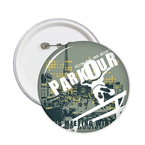 Pin's hip-hop Paris graffiti pour look streetwear urbain sur veste et sac à dos 5 pièces