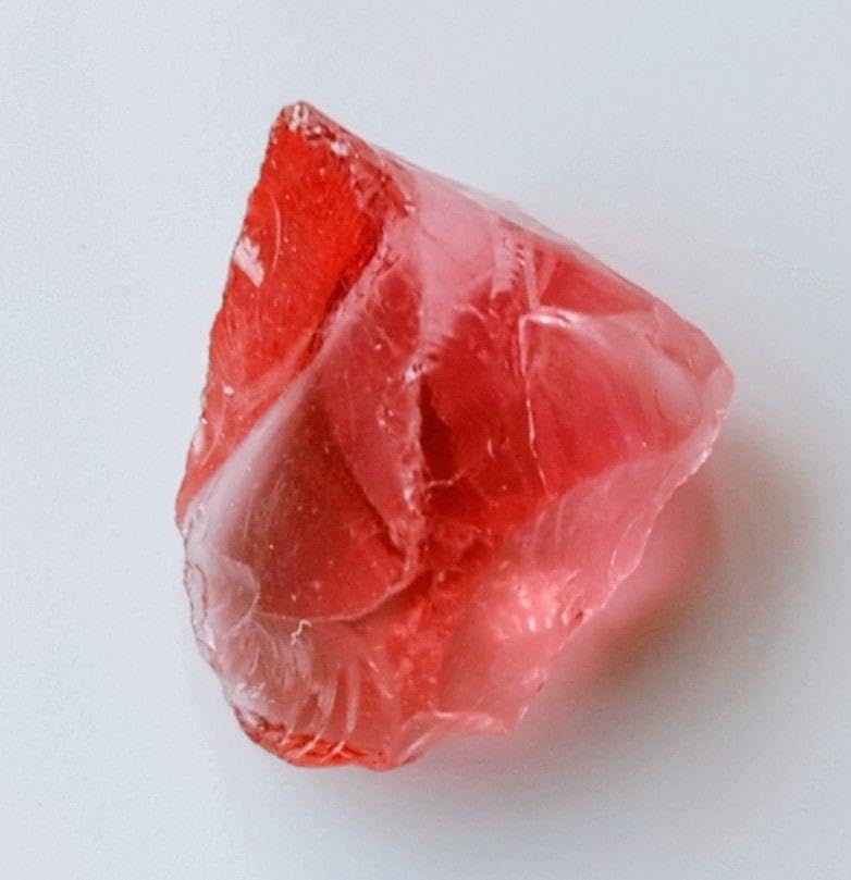 大人気❤️ 希少 レア アンダラクリスタル マゼンタルビーレッド 原石 人気カラー ❤️ 希少 レア アンダラクリスタル マゼンタルビーレッド