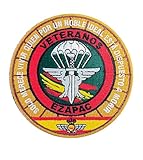 DISEÑO MILITAR: Parche bordado con emblema de paracaidista en colores verde y rojo, representando la tradición militar EZPAC