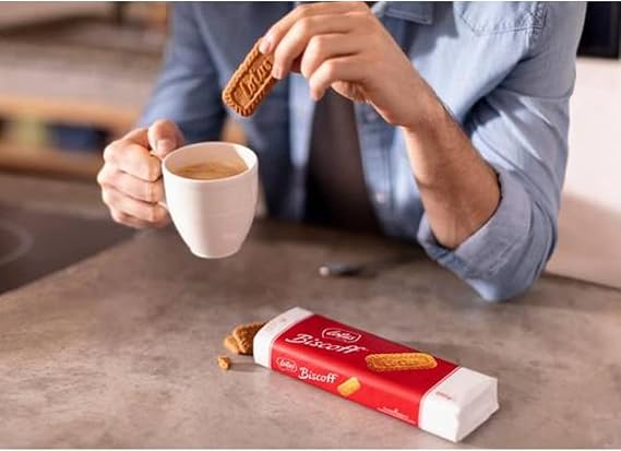 ESSENTIAL PRODUCTS Lotus Biscoff Biscuit Dispenser Individually Wrapped Lotus Biscoff Caramelised Cafe Biscuits BRITISH Favorite Cookie, 1 Count (Pack of 150), 150.0 count