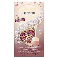 Vista 11 de Lindt LINDOR Trufas de caramelo de chocolate blanco, chocolate blanco con centro de trufa suave y derretida, bolsa de 5.1 onzas