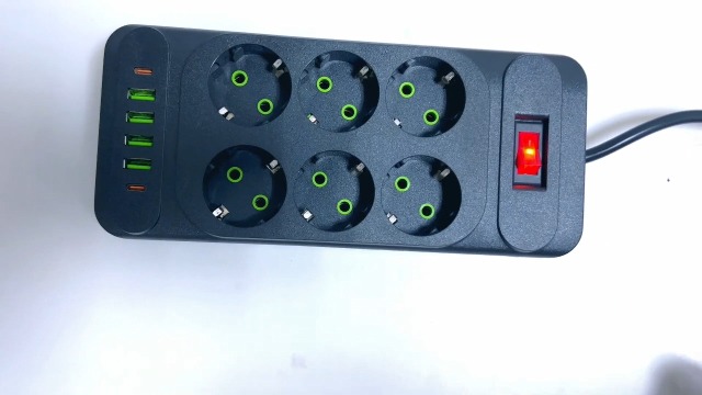 Multiprise Electrique Avec 3 Prises Et 2 Ports Usb(2500W-10A), Bloc Multiprise Usb Avec