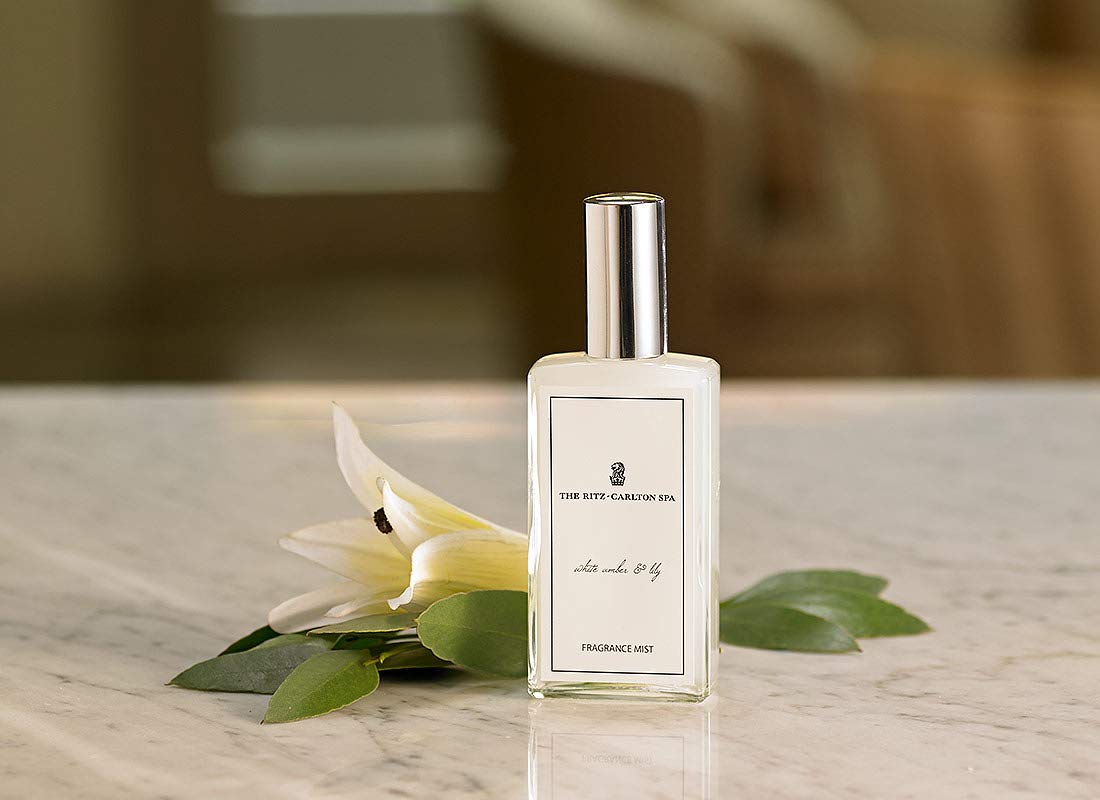 Amazon.com: The Ritz-Carlton Spa White Amber And Lily Room Spray - Notes Of  Amber, Lily, And Ginger - 3.4 Oz. : Home & Kitchen