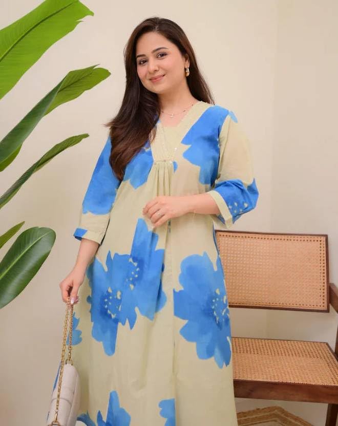 Image of Women Dark Green /Ligth Green /Chiku Viscose Rayon Kurti Pant Set