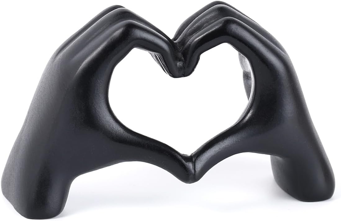 Joogour Modern Gold Heart Hands Sculpture: Luxurious Love Symbol for Stylish Home Decor