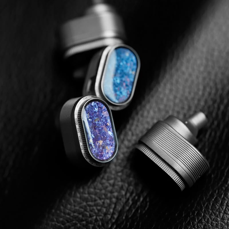 Shanling Moria Écouteurs intra-auriculaires Single-Dynamic avec membrane en titane 60 couches et entraînement magnétique triple cavité, boîtier en titane CNC, câble OFC plaqué argent 5N, 2 broches de