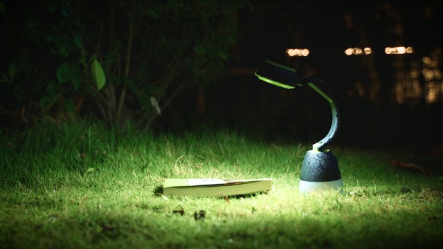 Lampe De Camping Rechargeable 800 Lumens - 3 En 1 : Lampe, Powerbank, Lampe Torche - LED CREE T6