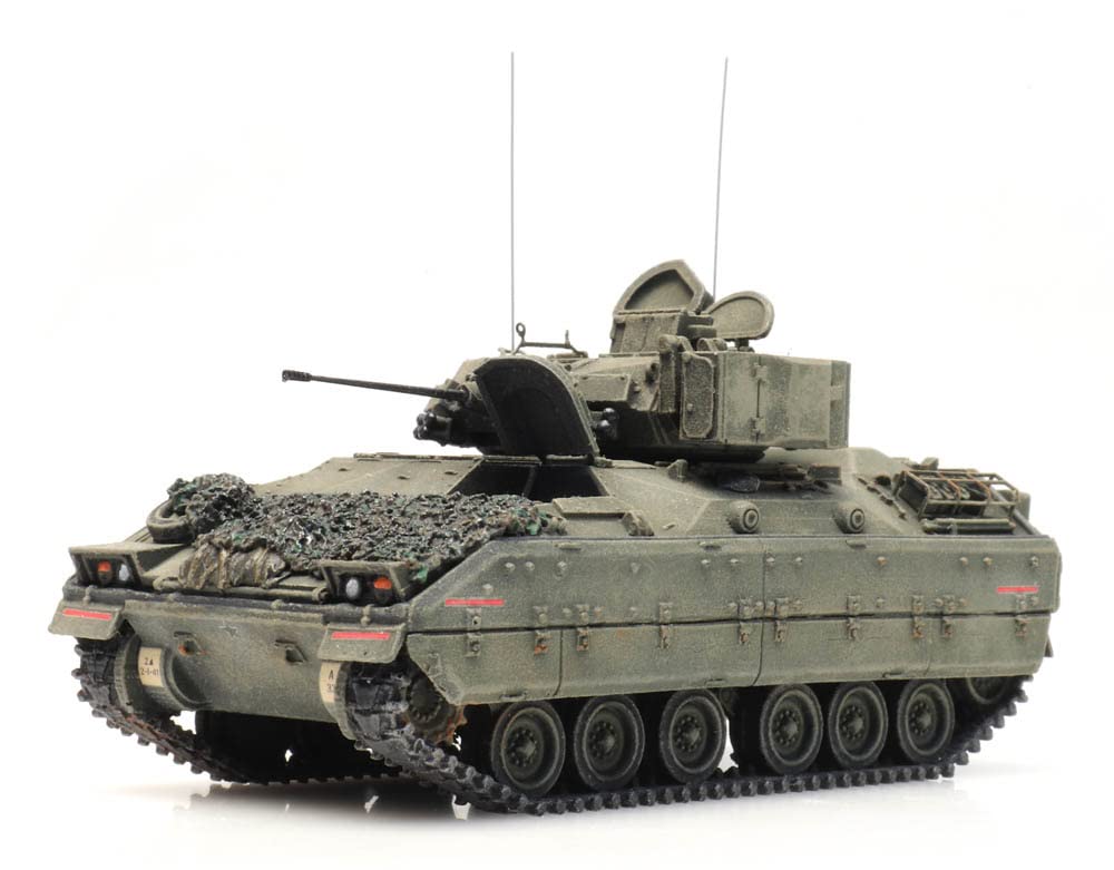 US M2 IFV Bradley Forest Green Combat Ready 1/87 HO Scale (2.8 inch Miniature Finished Model) (6870263)