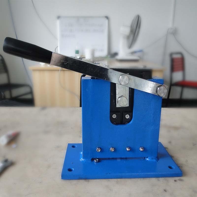 Ręczna maszyna do zaciskania rur z regulowanym wzorem do rur aluminiowych, płyta dociskowa ze stali nierdzewnej do maści i kremów, konstrukcja żeliwna 5 kg