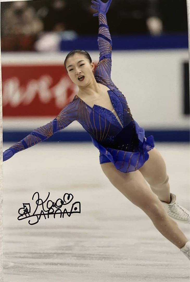 女子 フィギアスケート アリーナ・ザギトワ 直筆サイン入り写真 保証書付き q3 女子 フィギアスケート アリーナ・ザギトワ 直筆サイン入り写真