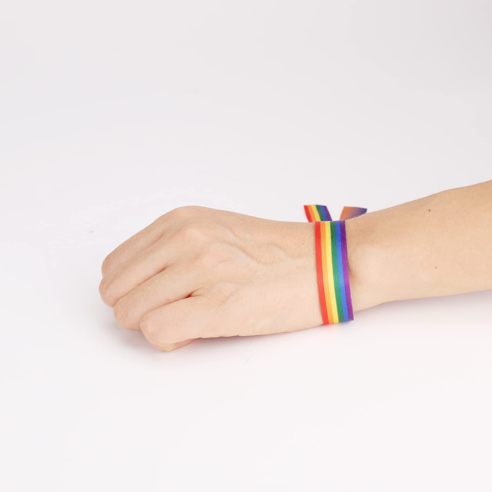 6 bransoletek Gay Pride