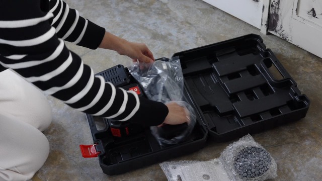 Amazon | ディスクグラインダー 充電式 21V コードレス 軽量