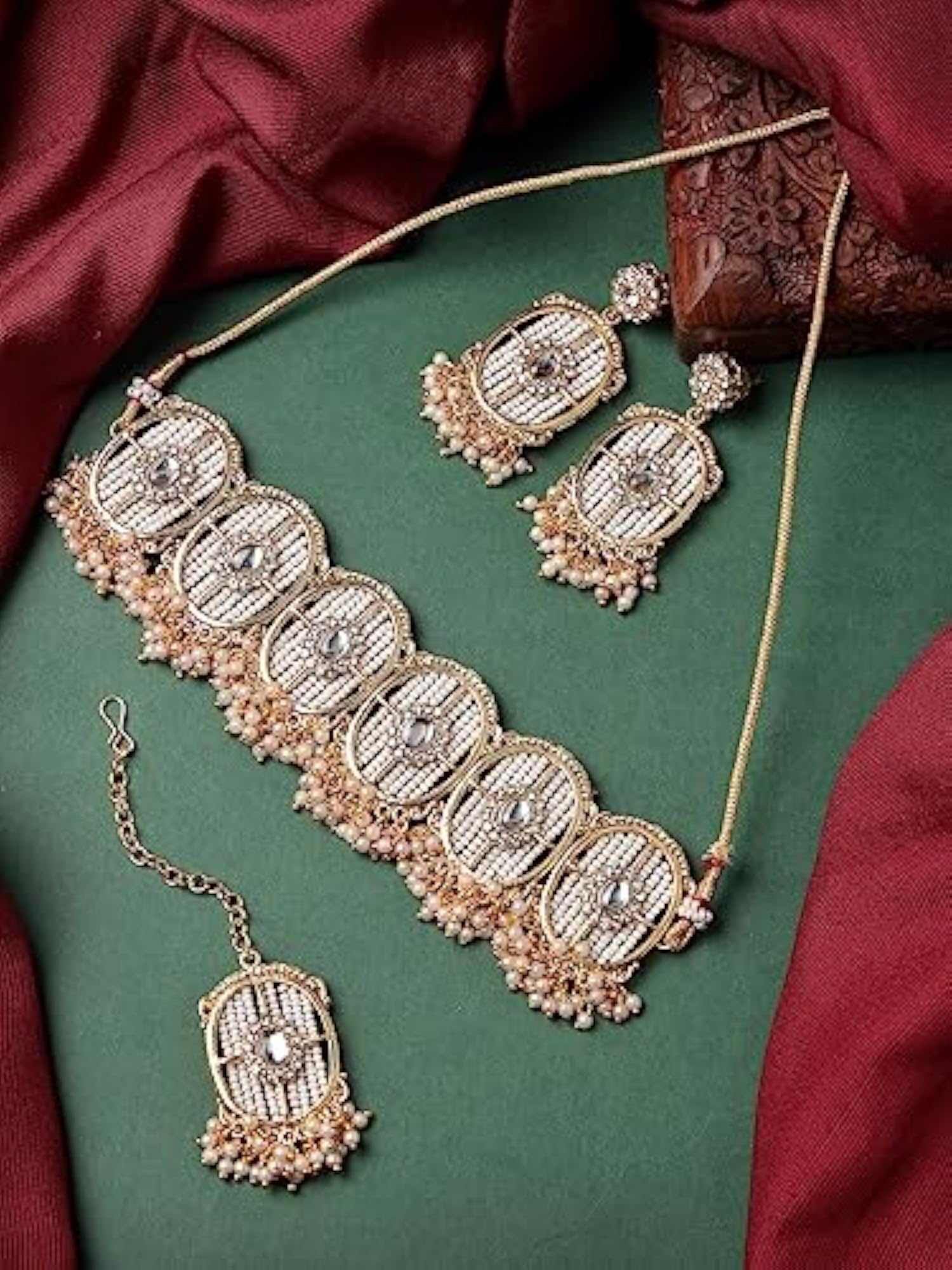 Circular Beads Choker Necklace Set With Earring and Maangtika
