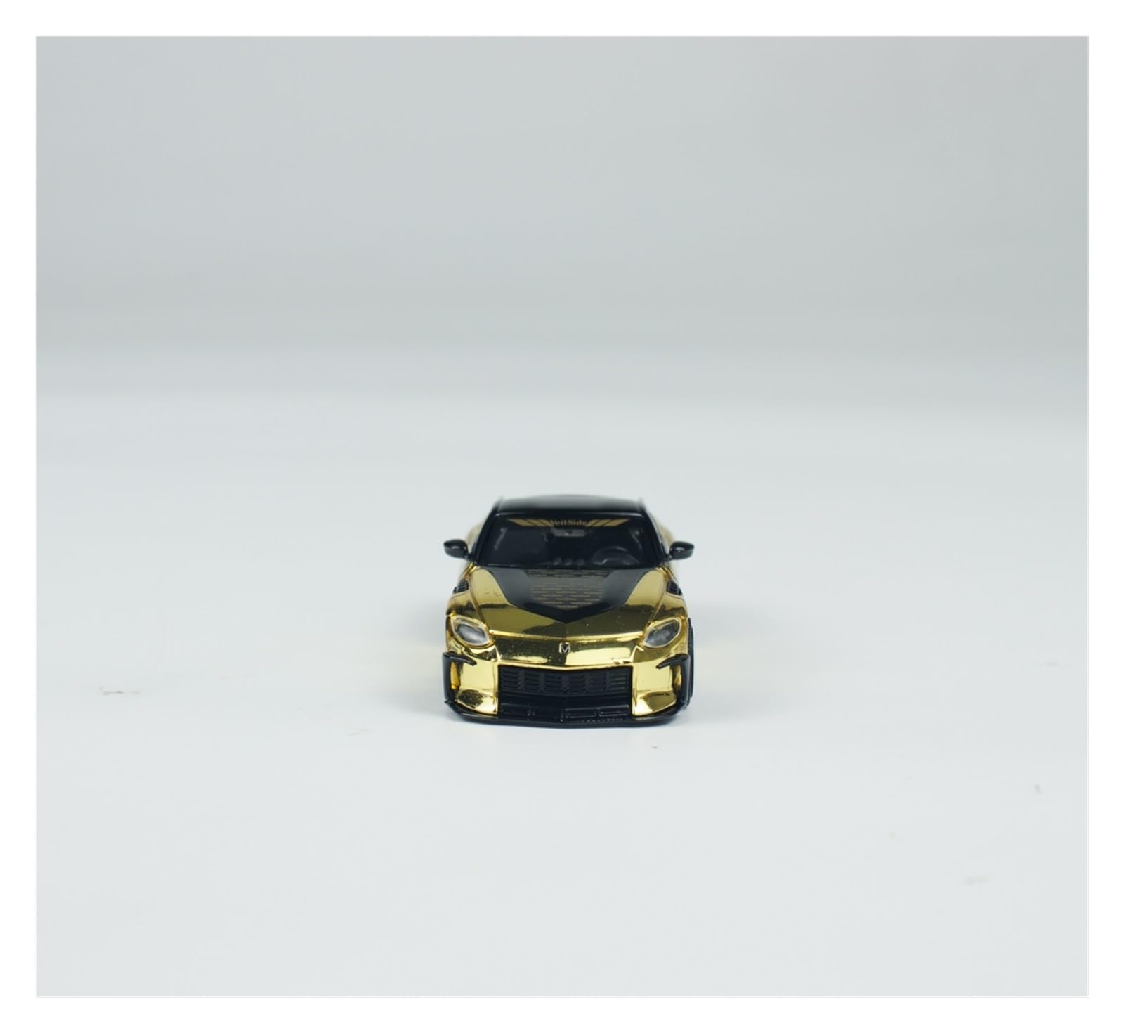 Metallo Scala Replica Ornamenti Per Modellini Auto In Lega Nissan Z VeilSide FFZ400 In Scala Ridotta Modello 1 64 Espositore Per Fan Hobby Veicoli Giochi Set