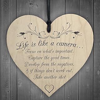 RED OCEAN Life is Like A Camera Sign Plaque Gift Shabby Chic Wood Hanging Heart Thank You