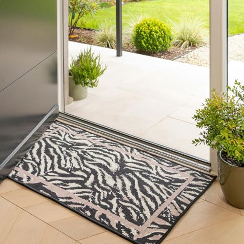 Image of Black Animal Print Indoor Doormat Bold Glam Style Washable Non Slip Entryway Mat Fashion Modern Accent Rug 80cm x 150cm (2ft 7" x 4ft 11")