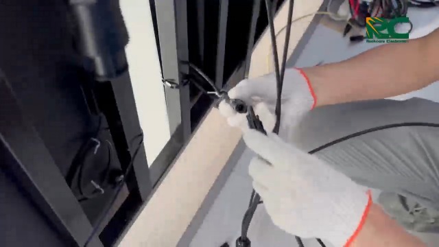 Micro Inverter Fotovoltaico 2000W RC - Input 26-60V, MPPT, WiFi, Per Impianti Balcone - Foto 2