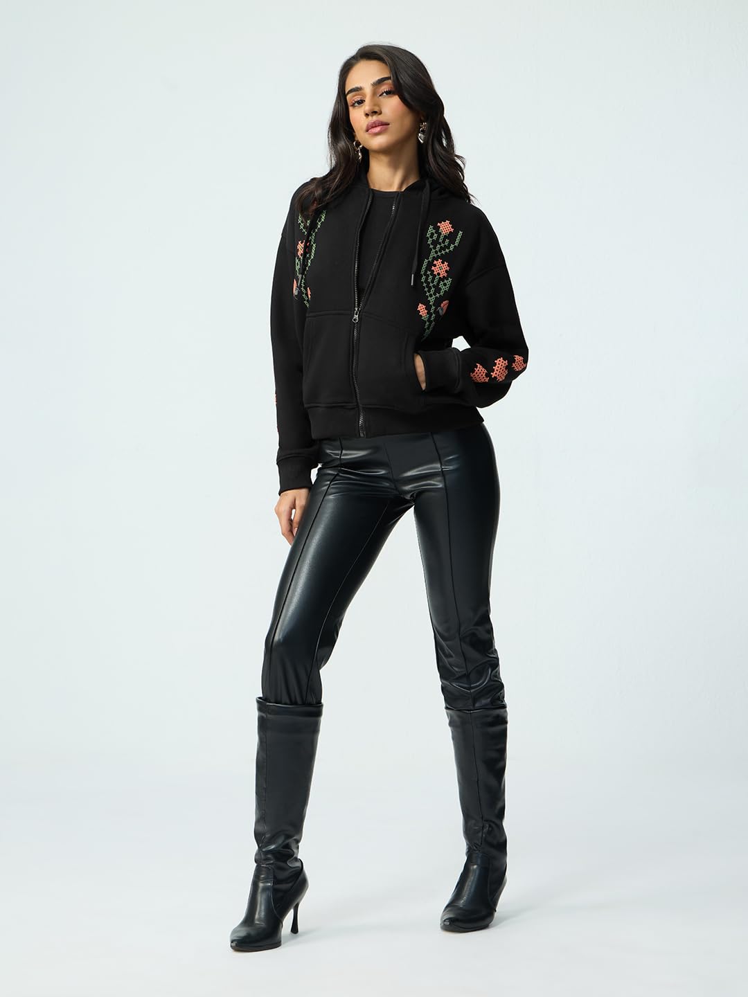 The Souled Store Ladybug damski i dziewczęcy kaptur z długim rękawem, szyja, czarna, grafika, nadruk z mieszanką bawełny, Drop Shoulder Streetwear, modna bluza z kapturem, oversize, morski chrząszcz