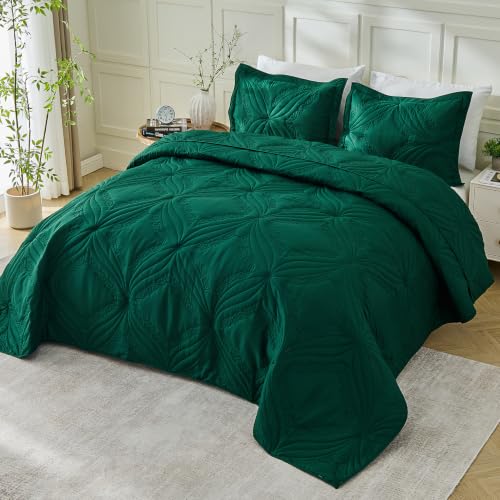 Image of Kingnex Oversized King Bedspreads 128x120 Ultrasonic Quilted Forest Green | Extra Wide Coverlet for Tall Split King Adjustable Bed or Cal King Size, 3 Piece Include 1 Quilt, 2 King Size Pillowcases