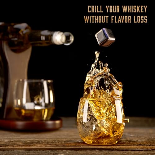 WHISISKEY Zestaw Karafka do Whisky - Zestaw Prezentowy Whiskey - Prezenty dla Mężczyzn - Pomysły na Prezent dla Mężczyzny - Karafka 1000ML, 2 Szklanki do Whisky, 4 Kamienie do Whisky, Akcesoria