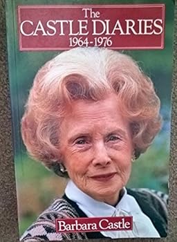 Paperback The Castle Diaries 1964-1976 - Book